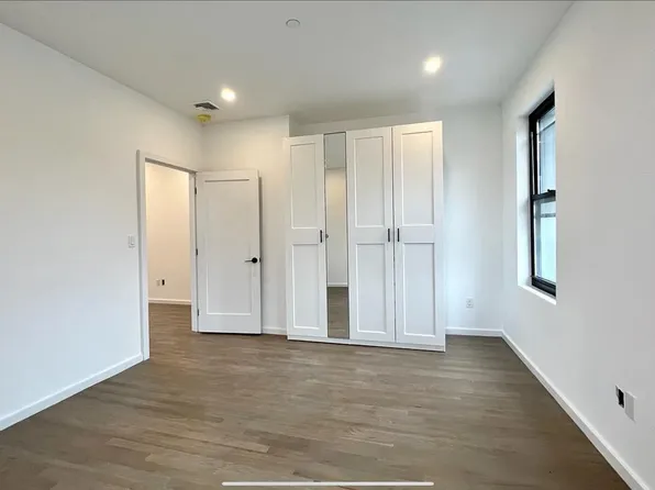 20-03 Steinway Street 1 image 12 of 13