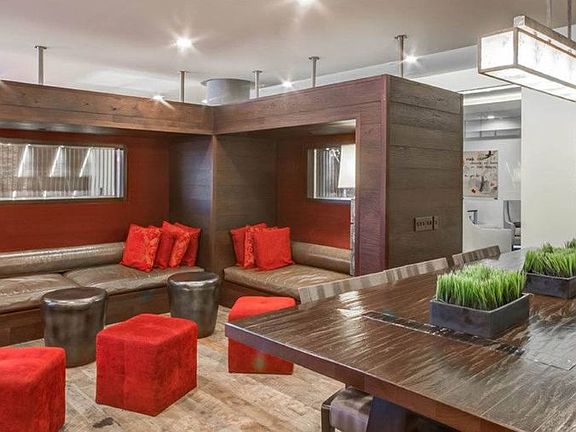 clubroom-The-Fitzgerald