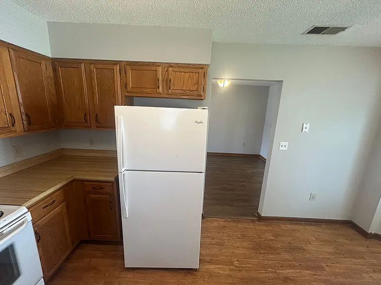 307 Stratford Pl — Photo 18