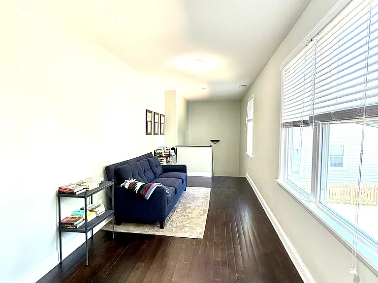 410 Lancaster Ave — Photo 23