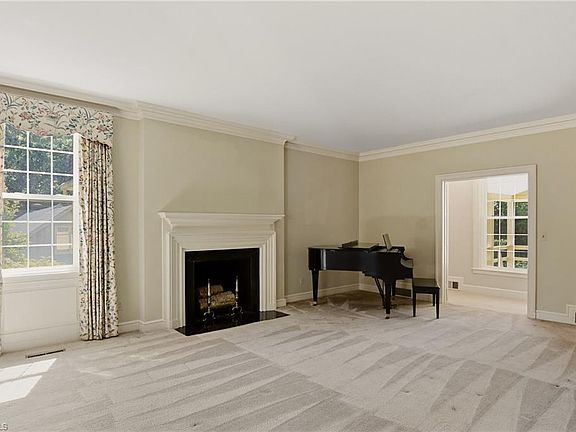 5th image of 2850 Merry Acres Ln