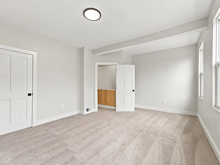 325 N Aiken Ave — Photo 19