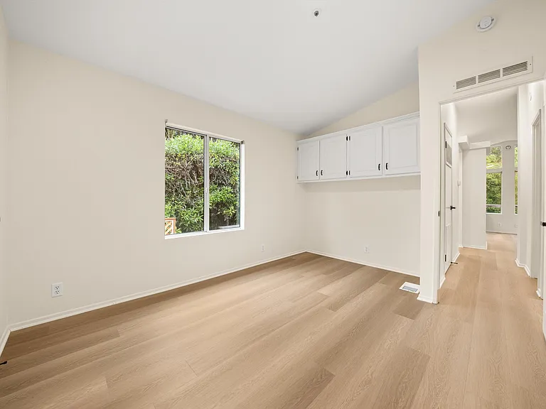 3184 Serena Ave — Photo 13