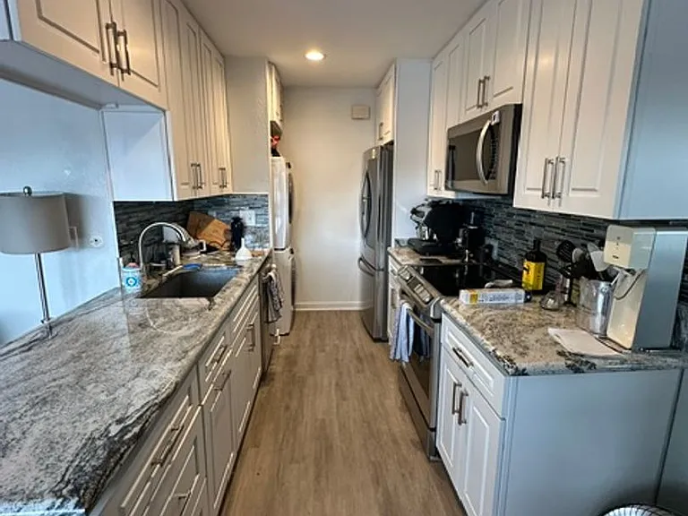4705 Marina Dr #17 — Photo 4