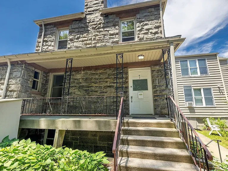 61 Orchard Ave #C1 — Photo 2