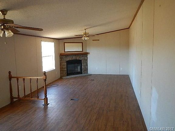 5th image of 10060 Mooringsport Latex Rd