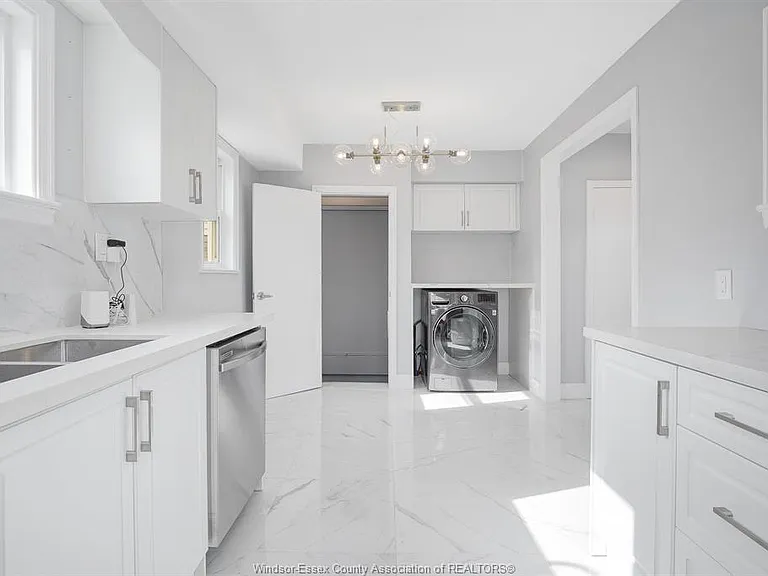 2653 Alexis Rd #UPPER — Photo 10