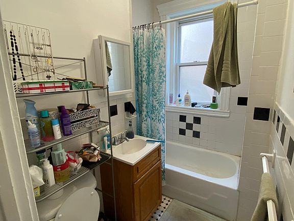 5th image of 364 Riverway St #21A
