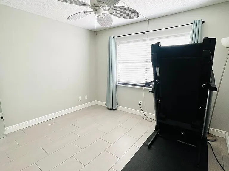 12500 Capri Cir N #203 — Photo 10