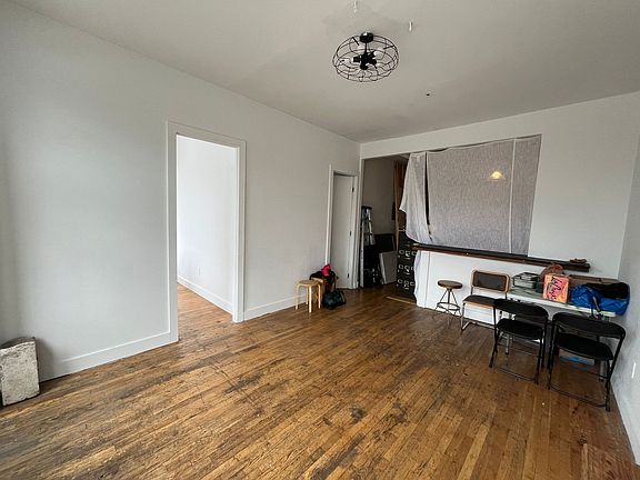 3rd image of 61 Wyckoff Ave #1A