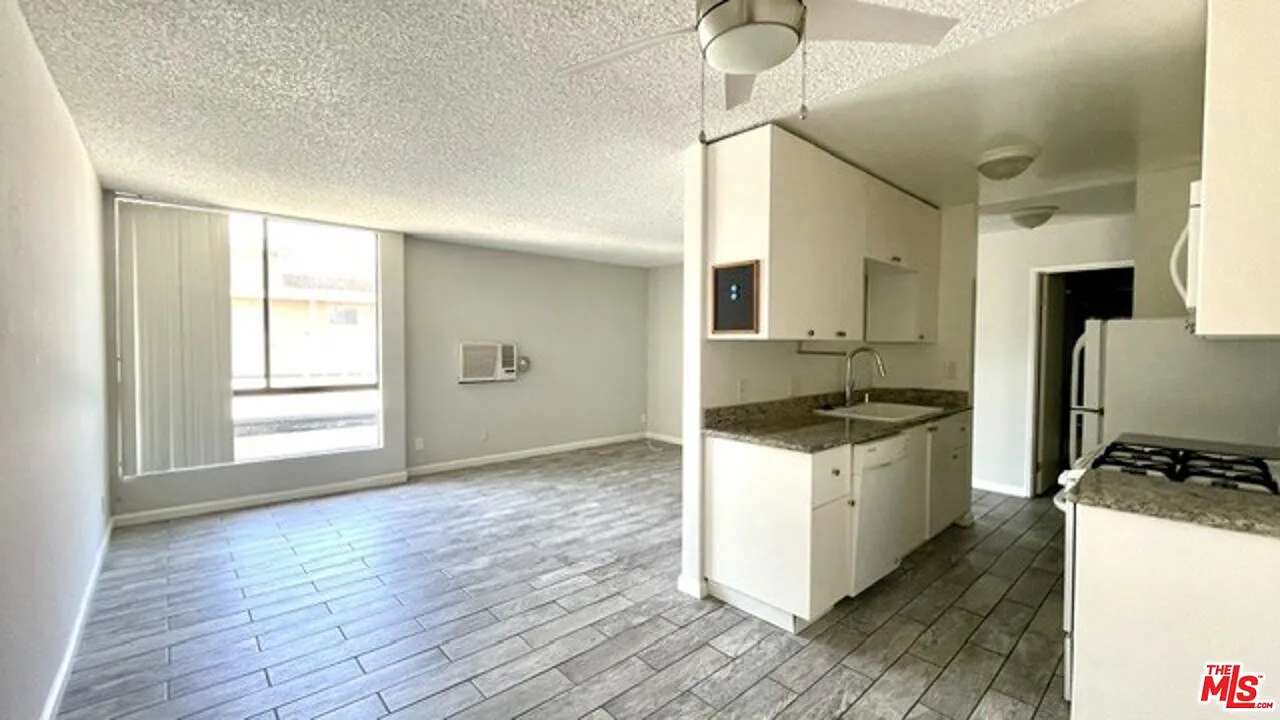 1 bed, 1.0 bath, 640 sqft, $1,850 — Photo 4