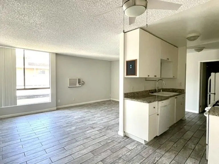 922 N Hudson Ave #10 — Photo 4