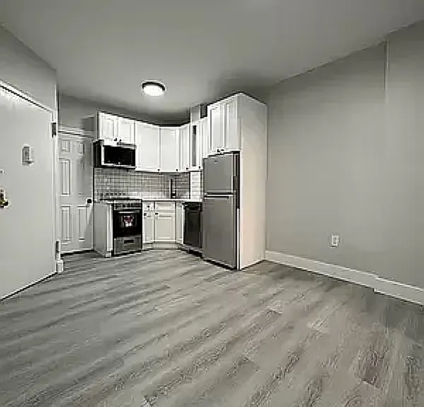 412 W 56th St #6 — Photo 5