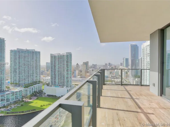 68 SE 6th St #2612, Miami, FL 33130