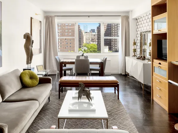 360 West 22nd Street 12L image 1 of 20