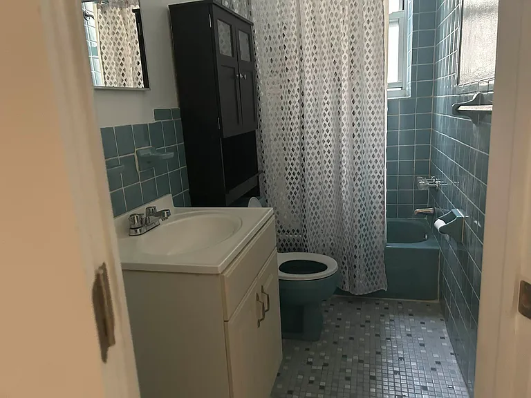 22-62 42nd St #4 — Photo 7