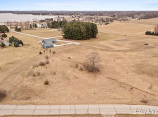 937 Brinton Rd, Lake Isabella, MI 48893