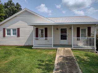 860 Terrace Dr, Canton, NC 28716