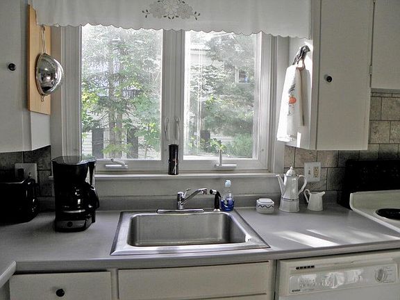 4th image of 50 Boutelle Avenue