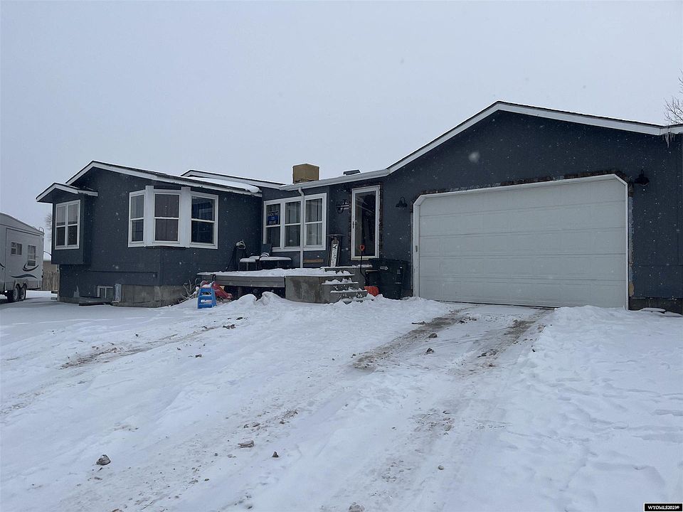 1st image of 2130 Grant Cir