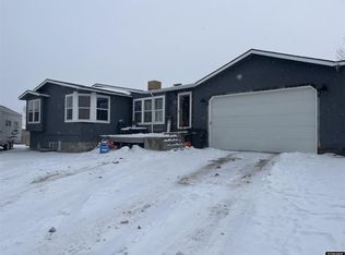 2130 Grant Cir, Green River, WY 82935