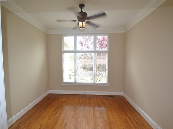4th image of 131 Wildwood Cove Dr