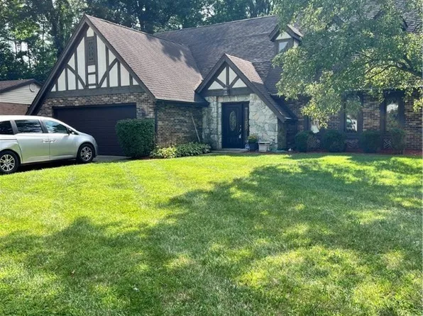 8251 Elmway Dr, Dayton, OH 45415