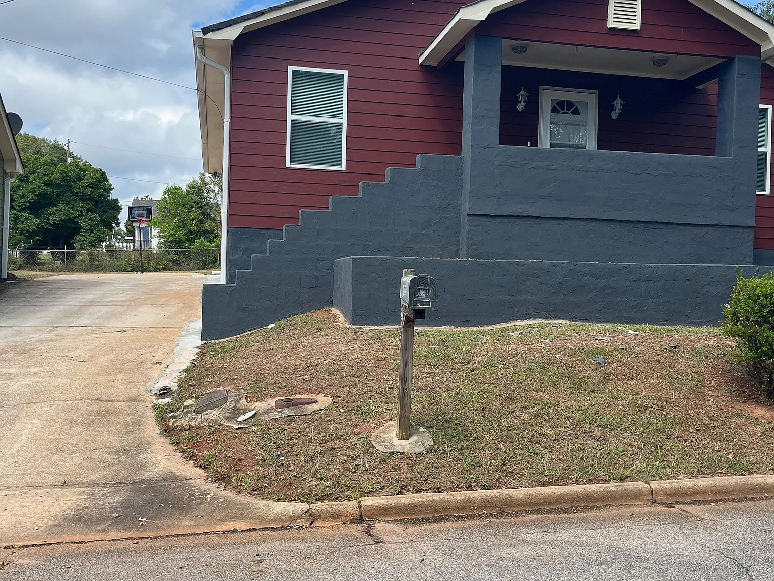 3 bed, 1280 sqft, $1,600 — Photo 2