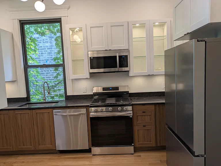 1327 N Maplewood Ave #3 — Photo 9