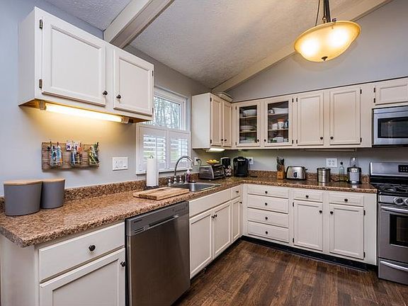 5th image of 4987 Meadowridge Ln
