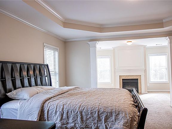 4th image of 1845 Windsor Creek Dr SW