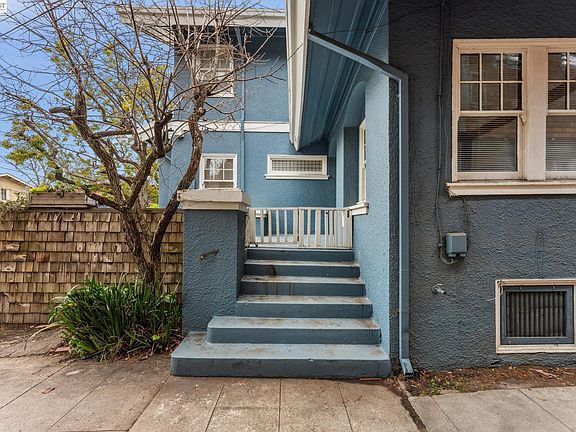 4th image of 2643 Stuart St