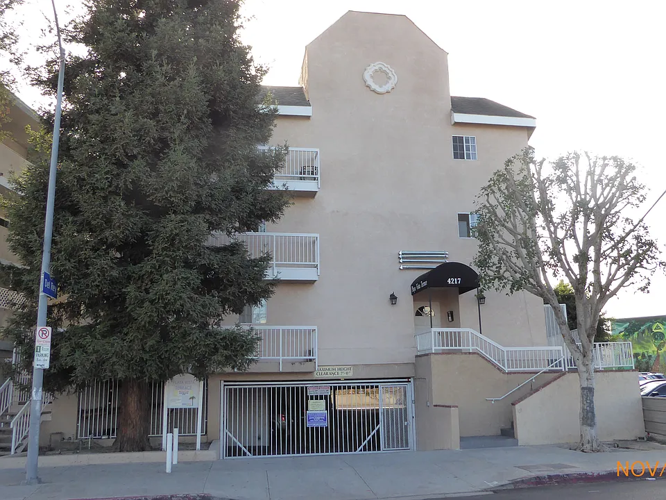 4217 Inglewood Blvd #105