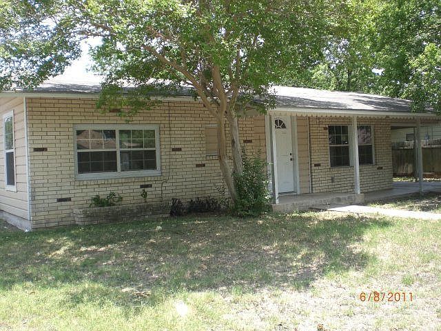 1st image of 2229 Louise St