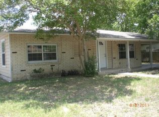 2229 Louise St, Seguin, TX 78155