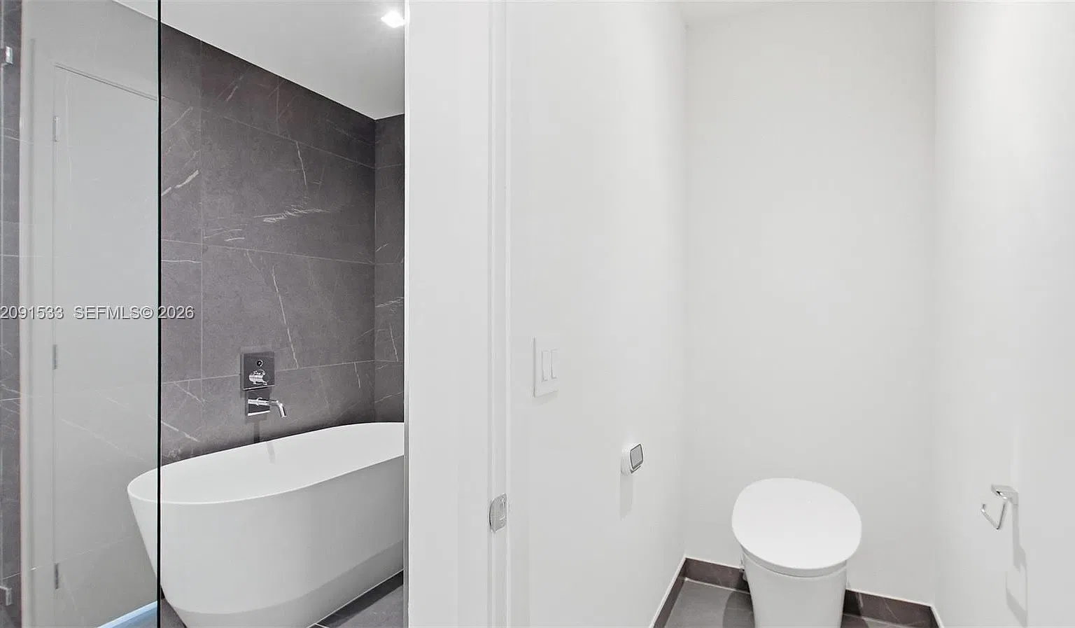 2 bed, 1303 sqft, $7,500 — Photo 3