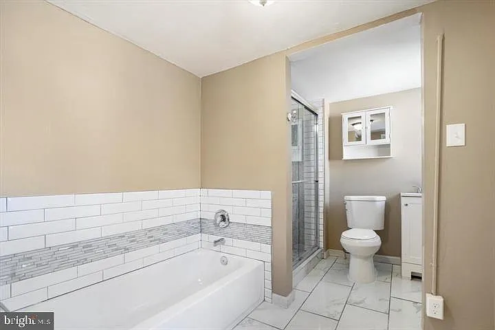 424 S Eden St — Photo 13