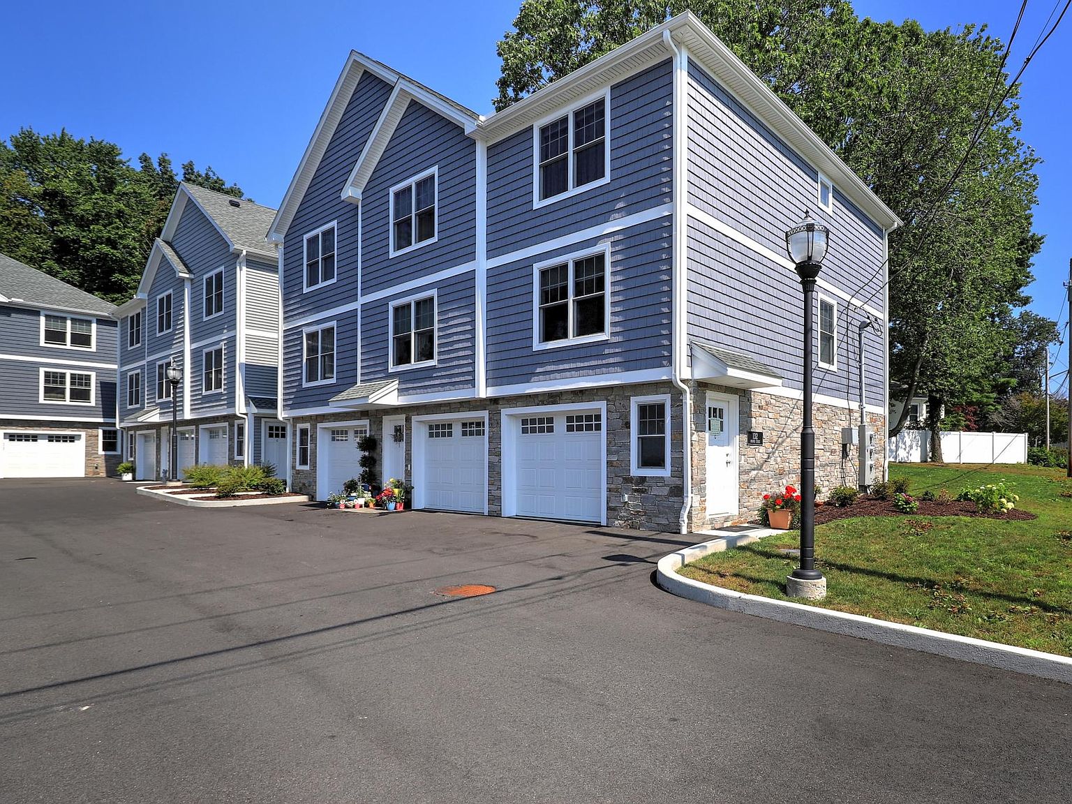 328 Meadowside Rd, Milford, CT 06460 Zillow