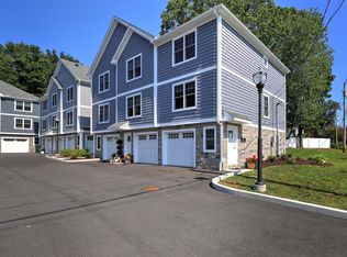 132 Monroe St, Milford, CT 06460