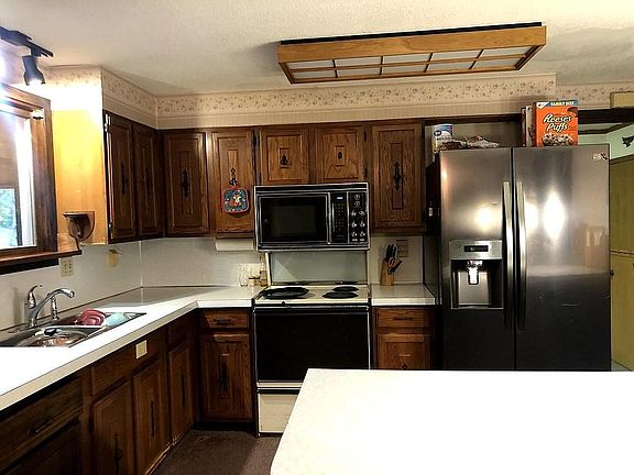 4th image of 502 Lakeview Ln