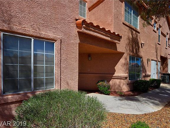 2nd image of 5201 S Torrey Pines Dr Unit 1214