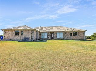 8015 E Lone Oak Rd, Valley View, TX 76272