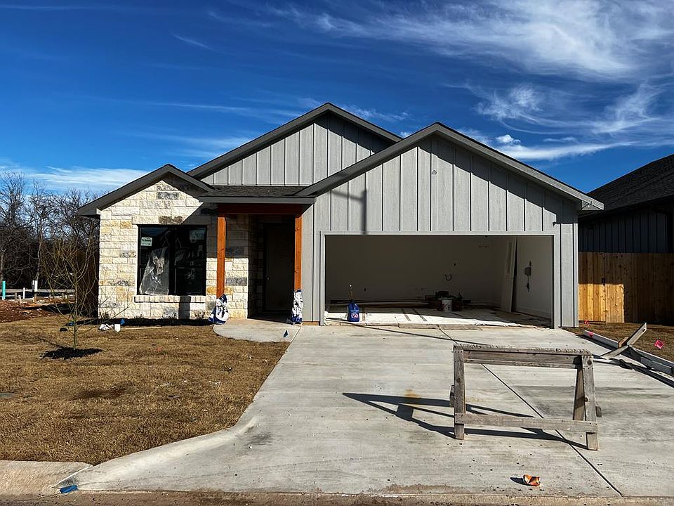 1st image of 505 Mooney Ln