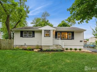 1114 Smith St, Piscataway, NJ 08854