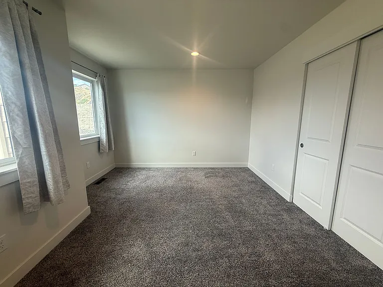 835 N Macaw Ave — Photo 8