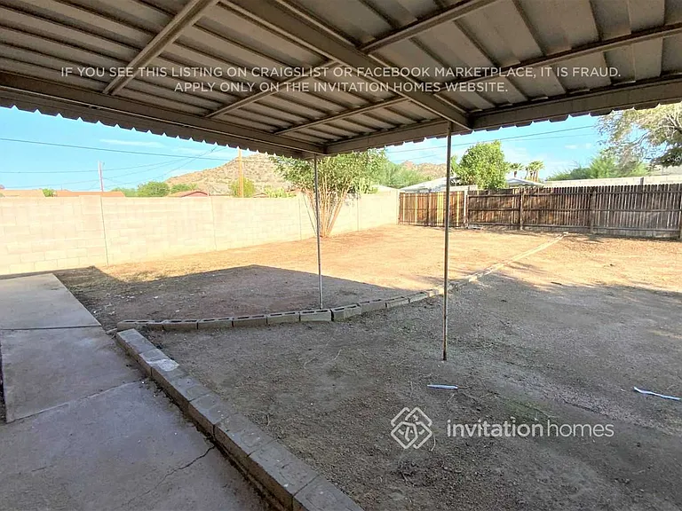 840 E Mountain View Rd — Photo 16