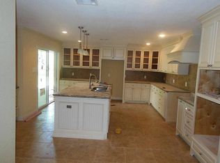 1709 Oaks Dr, Pasadena, TX 77502