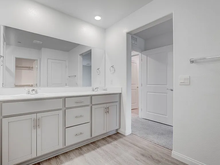 9938 Ullom Dr — Photo 18