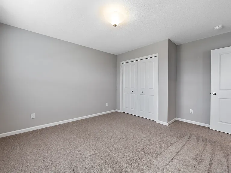 18109 Glacier Way — Photo 32