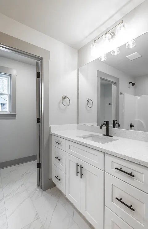 3613 Pickering Ave — Photo 3